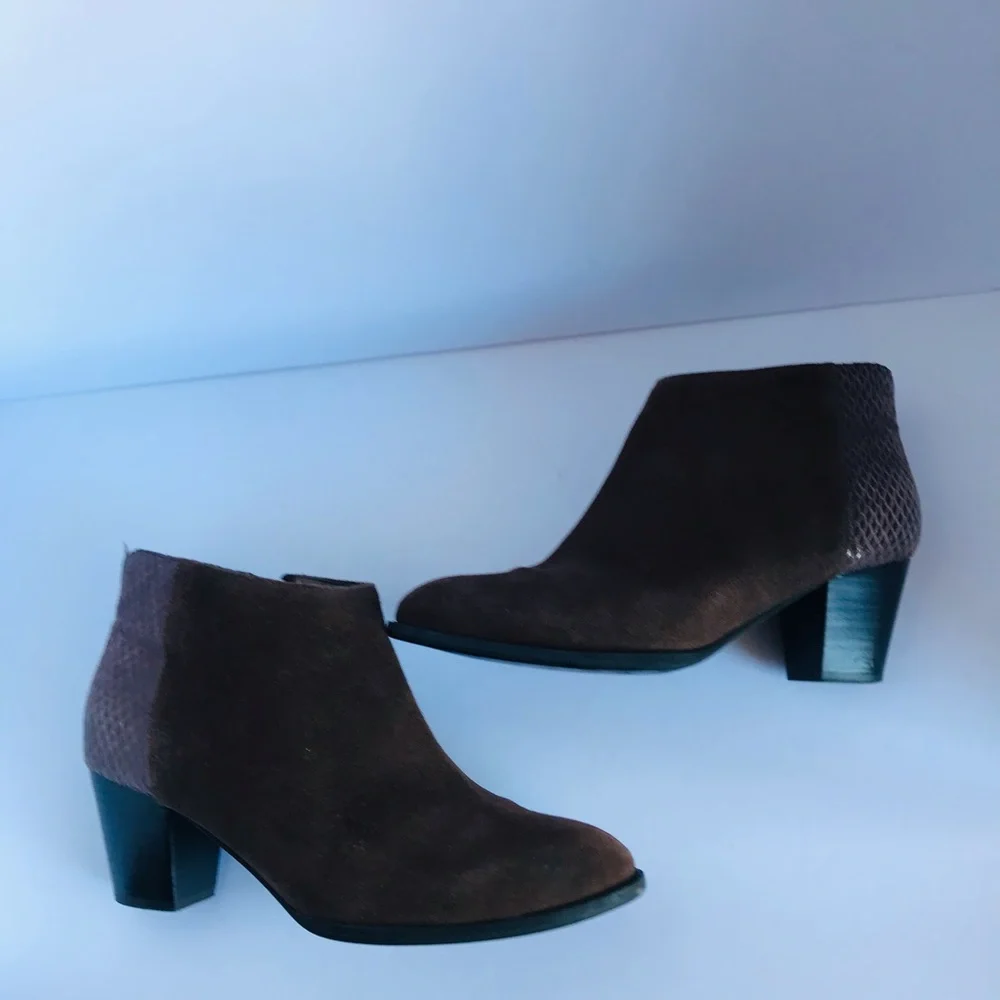 Vionic‎ Brown Ankle Boots